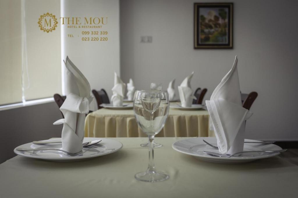 The Mou Hotel Phnom Penh Exterior photo